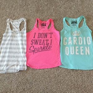 Bundle of 2 workout tanks for @liz_lizzie217